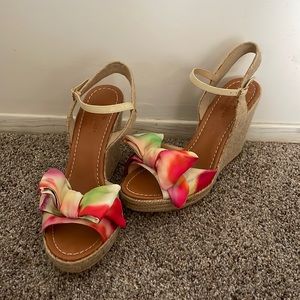 Kate Spade bow wedges size 8